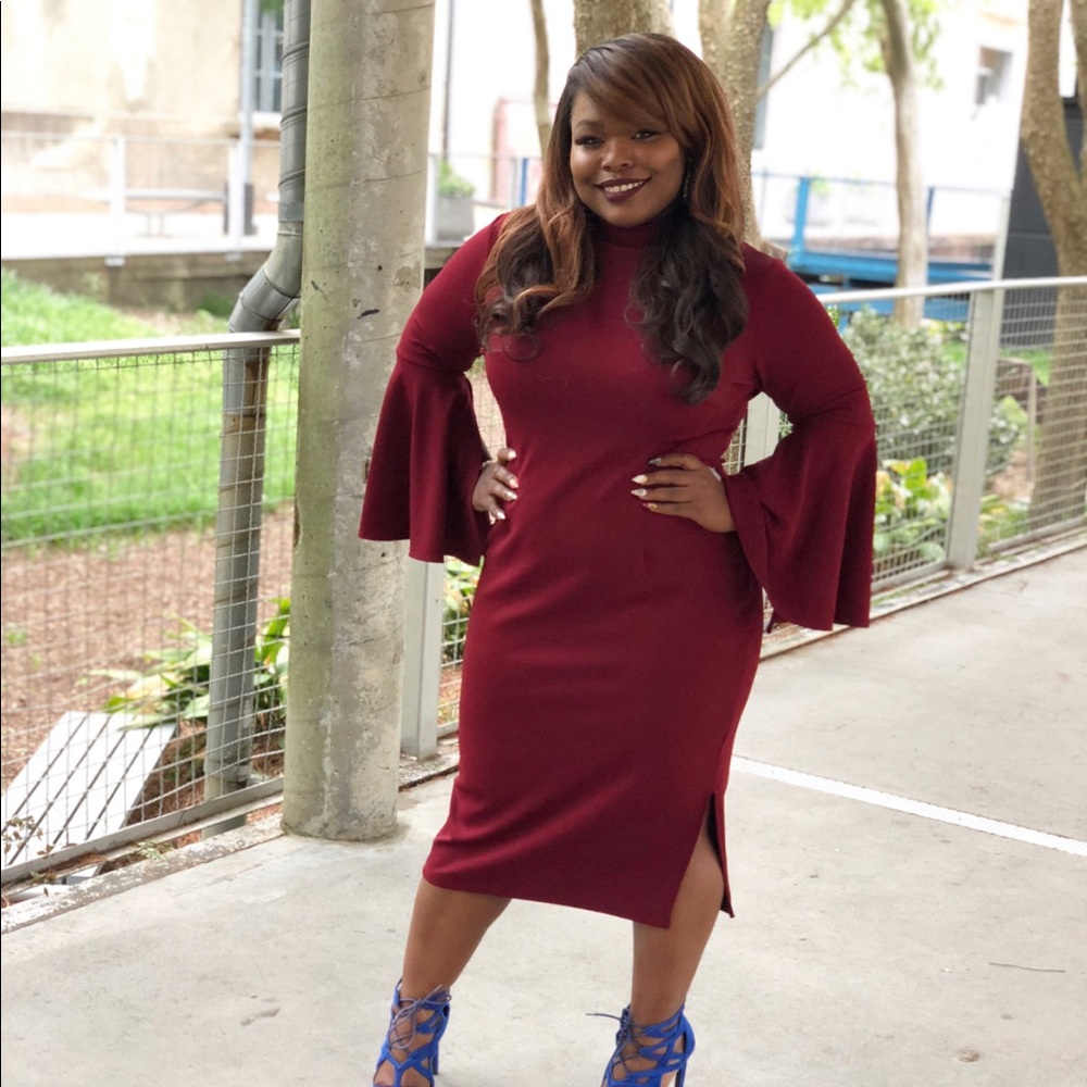 Flared sleeve fitted dress